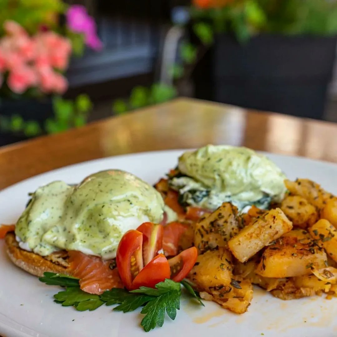 ByTheWayToronto's tweet photo. Did you know that you can order our delicious breakfast and brunch items everyday until 4? Breakfast starts at 10 a.m. every weekday!

#BTW #ByTheWayTO #ExploreBloorAnnex #omelettes #BrunchonBloor #dineTO #dinelocal #brunchTO https://t.co/5PMvkapc4m