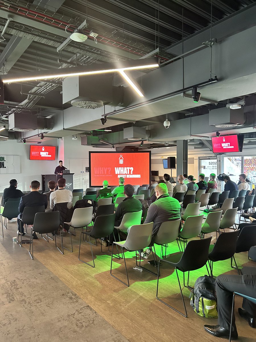 Fantastic day speaking today at the <a href="/SbgSports/">SBG a Catapult company</a> conference in London! Great to see some old and new faces in the analysis industry ⚽️🙌🏻