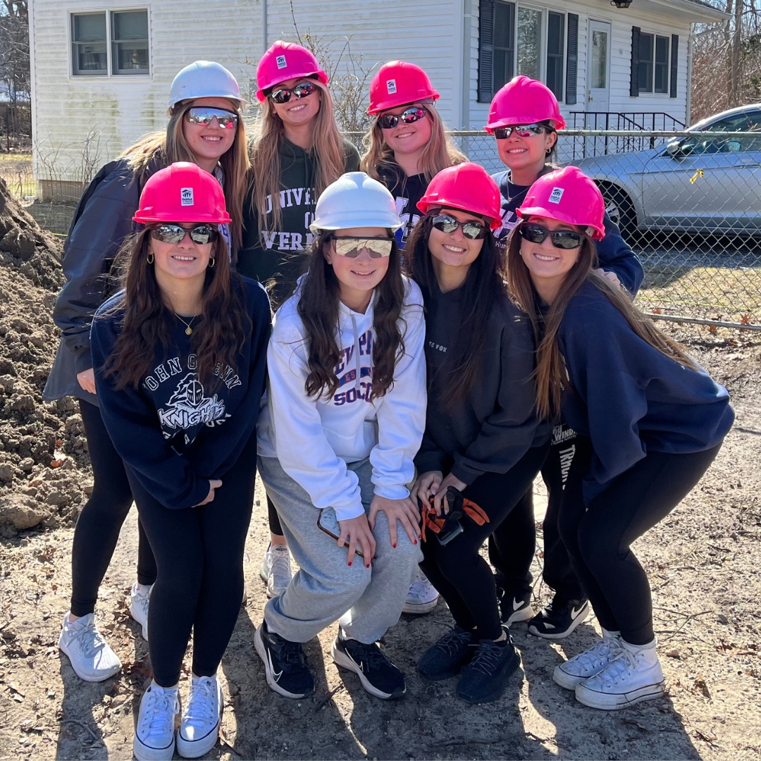 habitatLINY's tweet photo. #Thankyou to students from #ElwoodHighSchool for volunteering with us in Riverside, #Southampton! We always love when you guys build with us, and we hope you can come out again soon!

Contact JessK@HabitatLINY.org for more information or to sign up for our #StudentBuild program. https://t.co/YWz618ilxU
