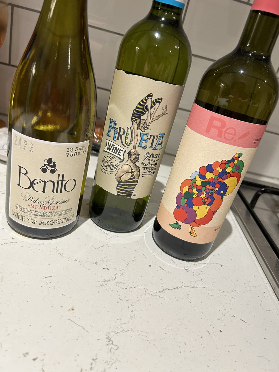 Nigelherbert1's tweet photo. Thank you @williamhanson, and I suppose @jordannorth1  at @sextedmyboss for the recommendation, and thanks to @Wine52HQ for the fast delivery! #sexted #helpisextedmyboss #wine #Argentina #MidweekMotivation https://t.co/WIsxKQjtMa