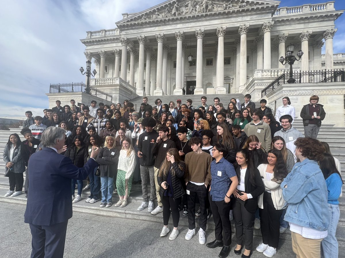 DougZywiol's tweet photo. A wonderful day in DC with students!

110 kids on the Metro ✅ 
Capitol Tour ✅ 
Met Congressman @RepDonBeyer ✅ 
Supreme Court ✅
Library of Congress ✅ 

#HawkPride https://t.co/yT82c1eBp3