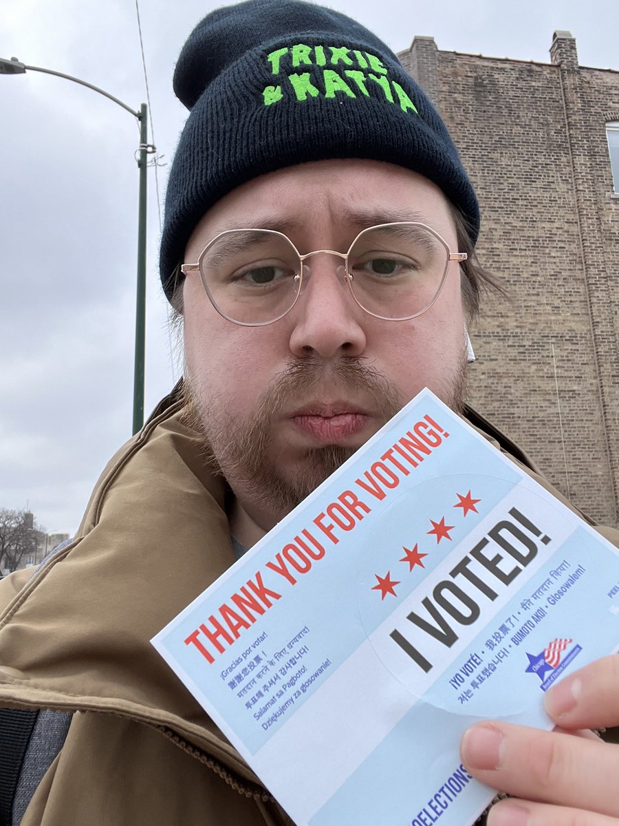 doubtlesswave's tweet photo. Chicago, go vote, ideally not for the MAGA & FOP supported candidate. #votebrandon https://t.co/dXavc8zJvF