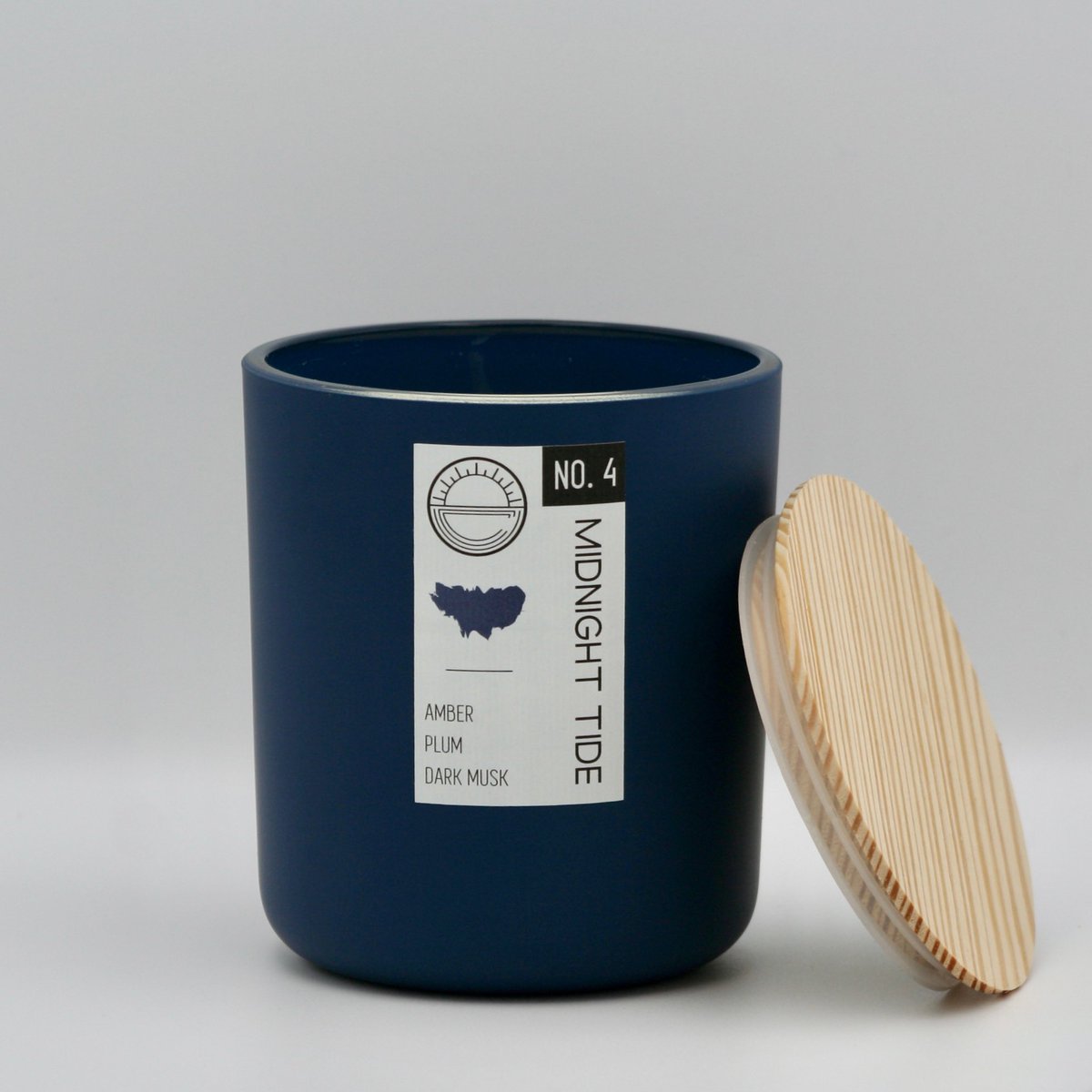 unhinged_cc's tweet photo. Masc clean-burning, toxin and paraben-free soy candle seeking candle lover for casual encounters https://t.co/nHHnQQJadU