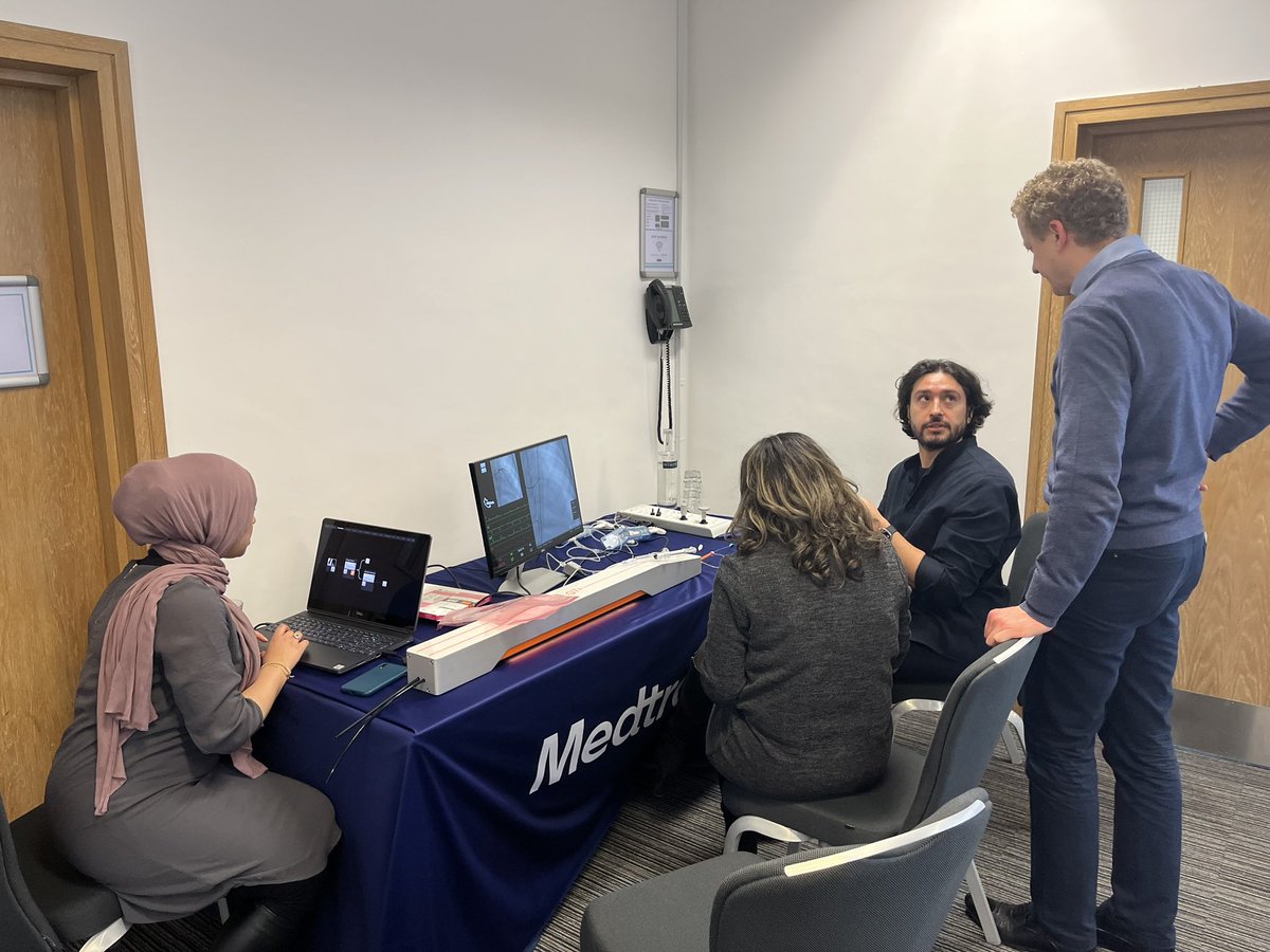 Great day of @Mentice simulator training with @DrShaiSen @sundeepkalra and Ian Webb with @Medtronic @MedtronicUK supporting! We go again tomorrow! 👊🏾