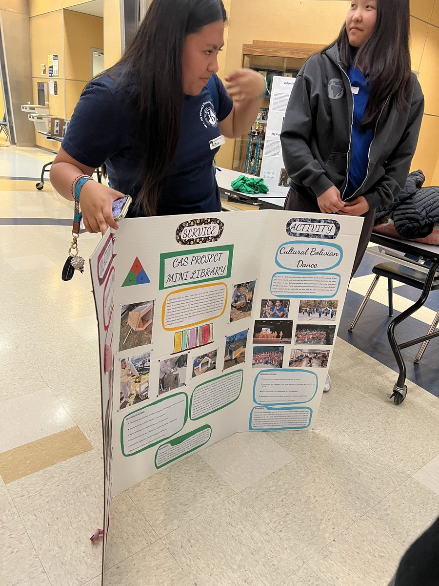 teacherburgos's tweet photo. W-L IB DP Class of 2023 engages with their school & 🌍🌏🌎 community with CAS demonstration #CAS #CAStastic @generalspride @WLHSIB @WLHS_Principal @apsvirginia https://t.co/YLiRWGFLQg