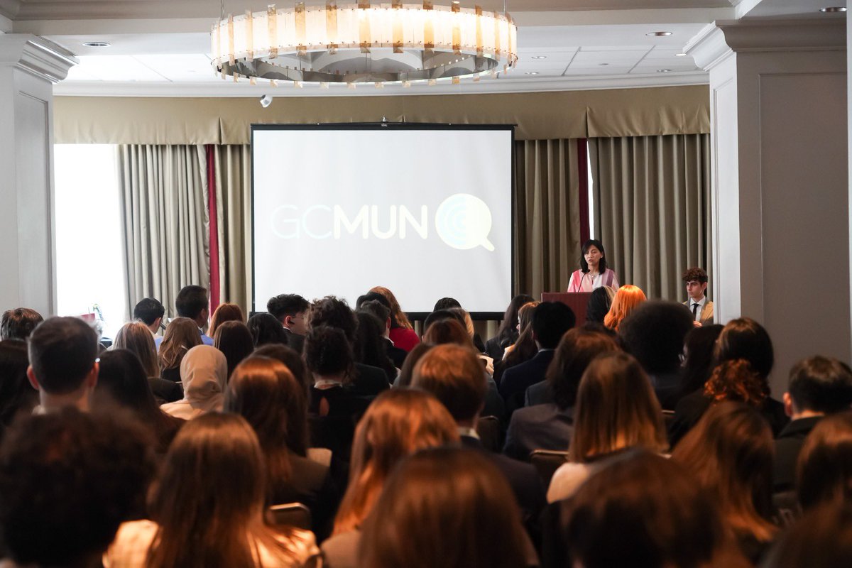 MYNewYorkUN1's tweet photo. Counsellor Nordiana Zin briefed participating students at the Global Citizens Model UN #GCMUN on Malaysia’s priorities at the UN. We wish these future diplomats the best of luck in defending our national interest! #youthempowerment. Images by: GCMUN https://t.co/1PXeCxzpD0