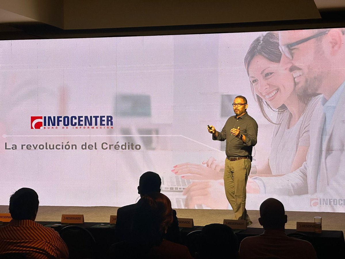 CAINCOBOLIVIA's tweet image. En la primera jornada del Digital UP DATE nos acompañó Mauricio Ruegenberg, CEO de Infocenter, quien nos presentó su ponencia: “La revolución crediticia”. 
#DigitalUpDATE #SolucionesTecnológicas