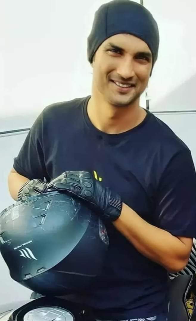 msrupald's tweet photo. "First they laugh at you, then they fight with you &amp; if you still persist, then you win’’ 🌻What an amazing track record SSR set in his determination &amp; impactful achievements 🌜
Sushant Worked Wonders 🌛
@shwetasinghkirt
@withoutthemind
@divinemitz @itsSSR
https://t.co/USMd4zSUGS https://t.co/qVxZqYKSvZ