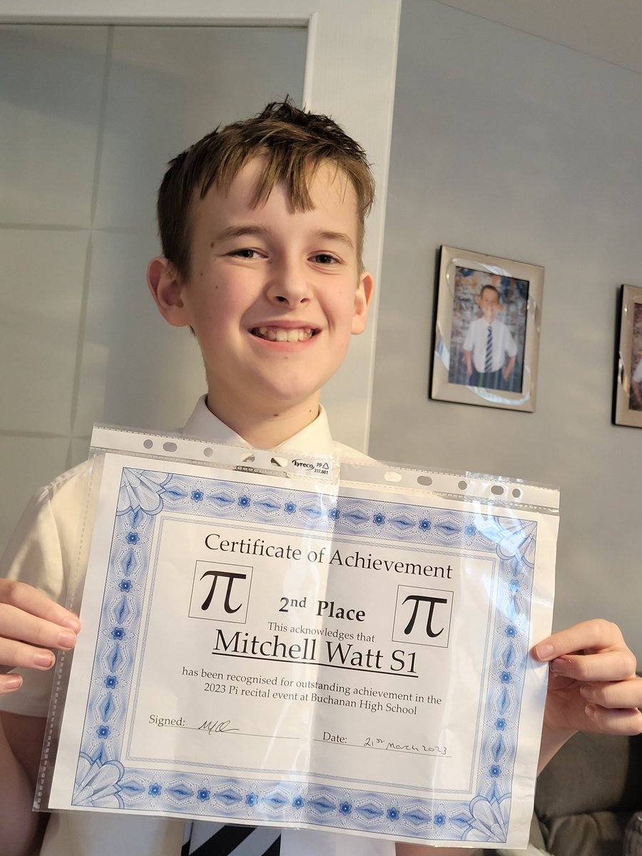Laurawatt12's tweet photo. So proud 👏 🥲 2nd place at the school pi recital https://t.co/AjYMzwGwrJ