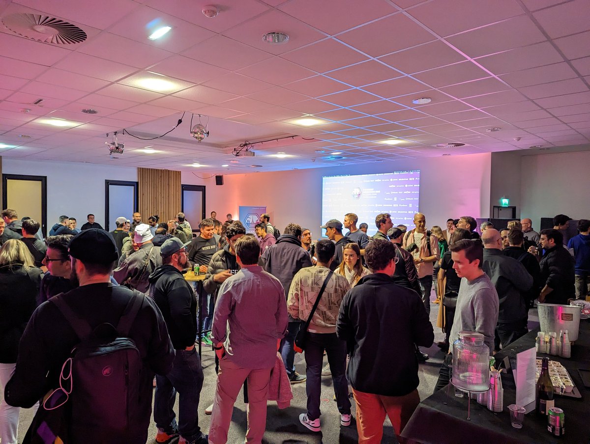 RaekwonIII's tweet photo. Big brainz 🧠 hatching new ideas and talking how to advance the ecosystem.

#ParisBlockchainWeek #dotSocial https://t.co/6BS77x2PRu