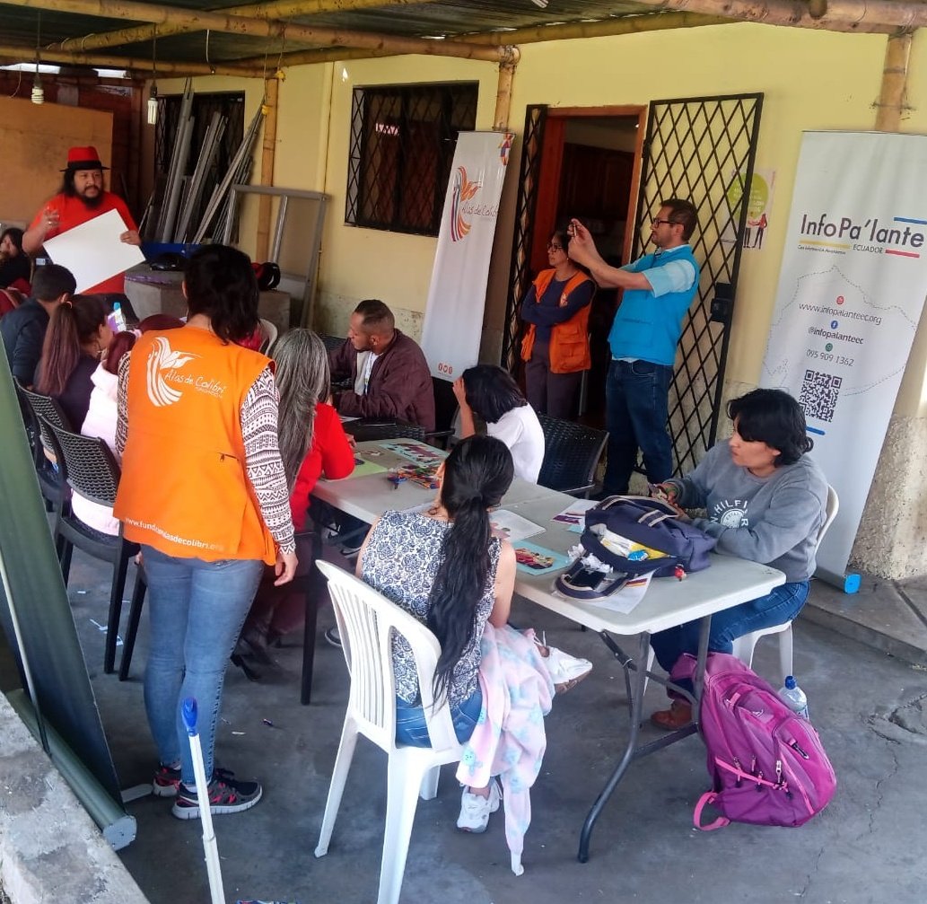 arkipusimbabura's tweet photo. Segundo día del laboratorio creativo con enfoque de genero en @AlasDeColibriEC en el cantón Ibarra

#LaboratorioCreativo
#EnfoqueDeGénero
#ARKIPUS https://t.co/819gn21V6J