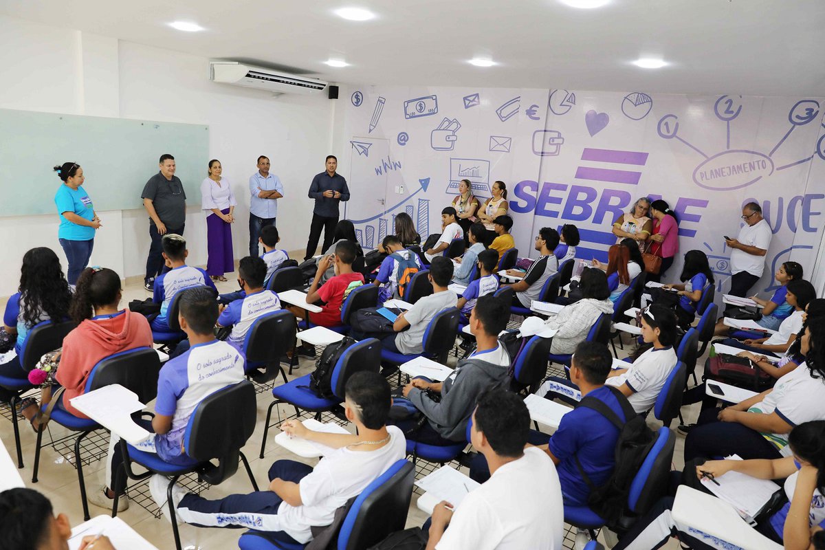 Estudantes da rede estadual de Manacapuru recebem as ações do projeto Educação Empreendedora

portaldoamazonas.com/estudantes-da-…