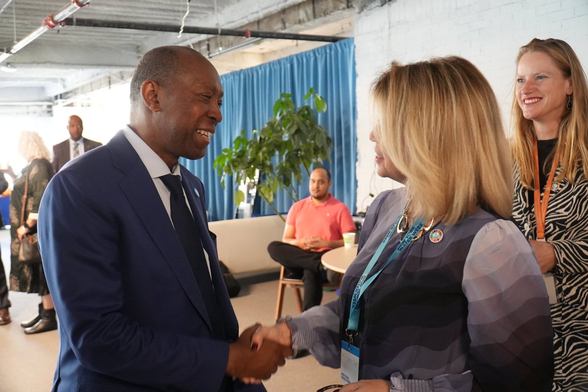 Sylvester Turner tweet media