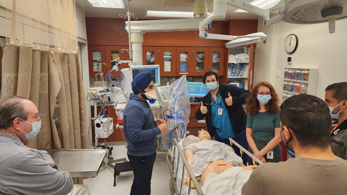 MSingh_MD's tweet image. Emergency Department #InSituSimulation @JacobiHosp focusing on the resuscitation and management of an unstable ruptured ectopic pregnant patient #HemorrhagicShock