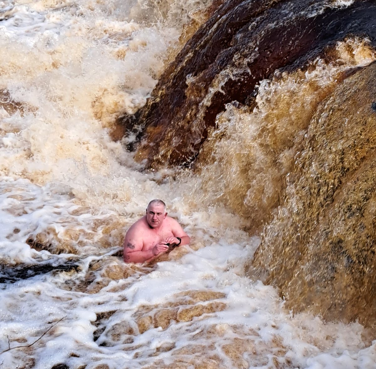 RogerHa72916008's tweet photo. So there I was searching the River Swale for a little dipper...... https://t.co/C9jtZ3Xo3U