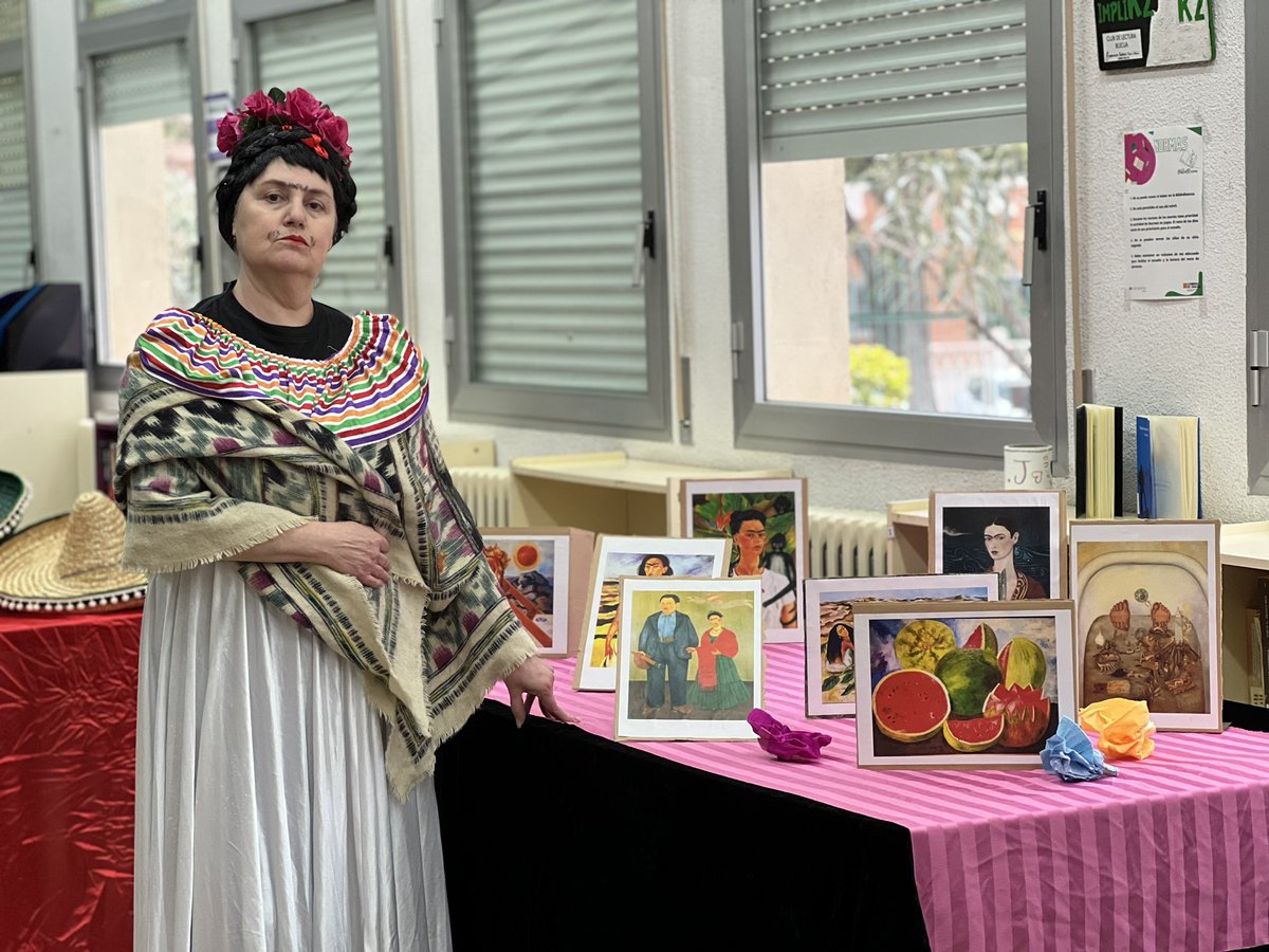 y las voces de blecuanxs de 1eso han servido para conocer más “La guardiana del fuego” de <a href="/MARBLANCO8/">MAR BLANCO</a> 
¡Un lujo de tarde para celebrar la llegada de la primaver, como no, con poesía! 🌼🌹🌸🌺 <a href="/PoesIaxrallevar/">Poesía para llevar</a>  <a href="/InnovaEducAr/">InnovaEducAr</a> <a href="/RedEvolucionAr/">RedEvolucion</a> <a href="/C_Comunicativa/">COMPETENCIA COMUNICATIVA</a>