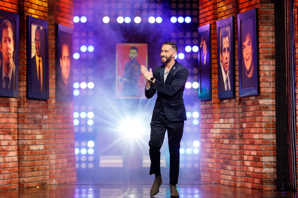 El actor y conductor de televisión mexicano,
<a href="/robertocarlomx/">Roberto Carlo</a> es parte de la velada que tenemos
para ti en el episodio de estreno de esta noche 🤩

#MásNoche, todos los miércoles a las 11:00 p. m. MEX
por <a href="/DistritoComedia/">Distrito Comedia</a>, conducido por
<a href="/ISRAELJAITOVICH/">ISRAEL JAITOVICH</a>