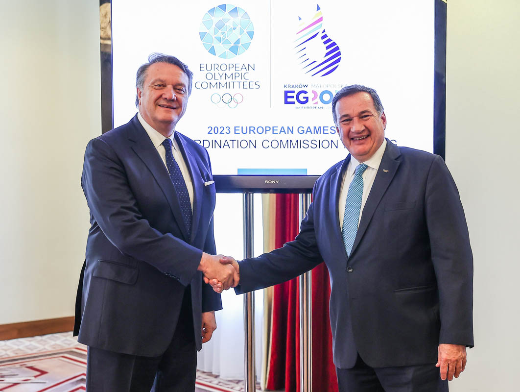 HellenicOlympic's tweet photo. Καπράλος: «Η Πολωνία θα διοργανώσει με επιτυχία το μεγαλύτερο αθλητικό γεγονός στην Ευρώπη το 2023»
➡️https://t.co/k9tefJm1jF
#EuropeanGames #eg2023 #KrakówMałopolska2023 #Capralos #hellenicolympiccommittee
@EOCmedia https://t.co/mmIKrRBSj3