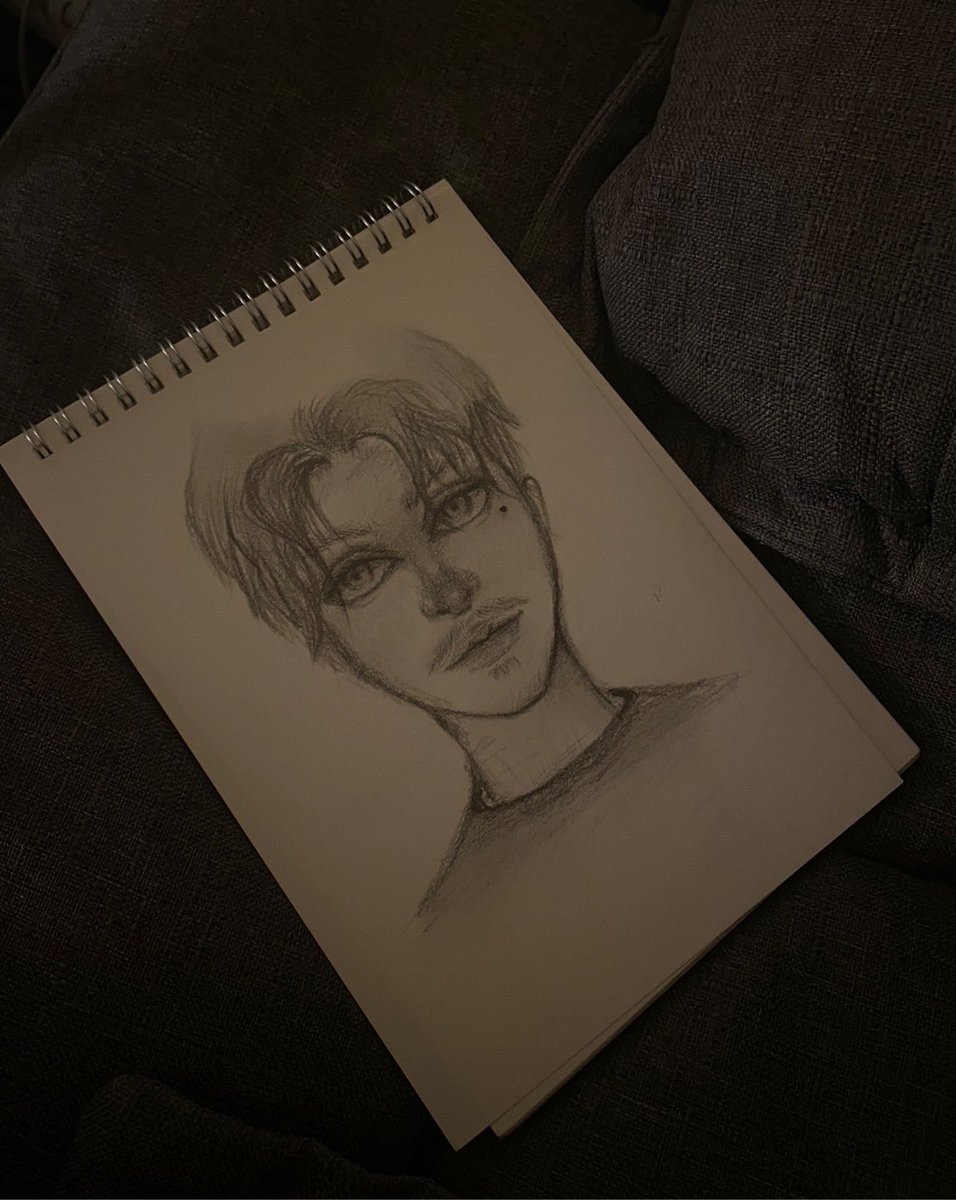 9l69l's tweet photo. someone drew me✨ https://t.co/2vJLo6N5NF