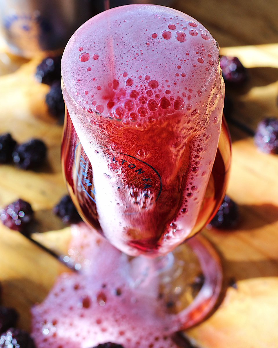 HamFamBrew's tweet photo. Midweek Marionberry Pick-Me-Up! 🔴🍻 https://t.co/RTyctYqAWv