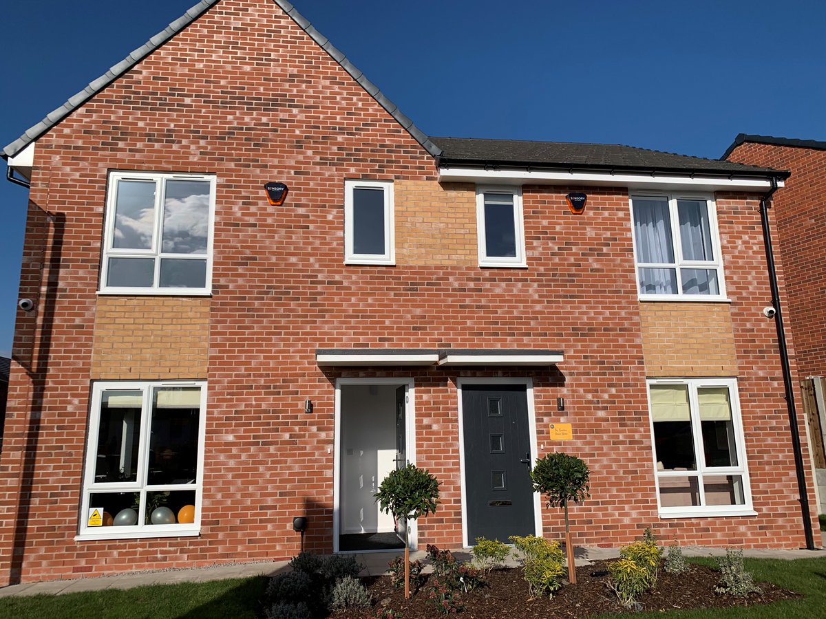 Looking for a new start this year? We're working on exciting contemporary housing developments in Rochdale &amp; Bolton. Our list of interested soon-to-be home owners is building, will you join it next? Register for more information on our website: hive-homes.co.uk