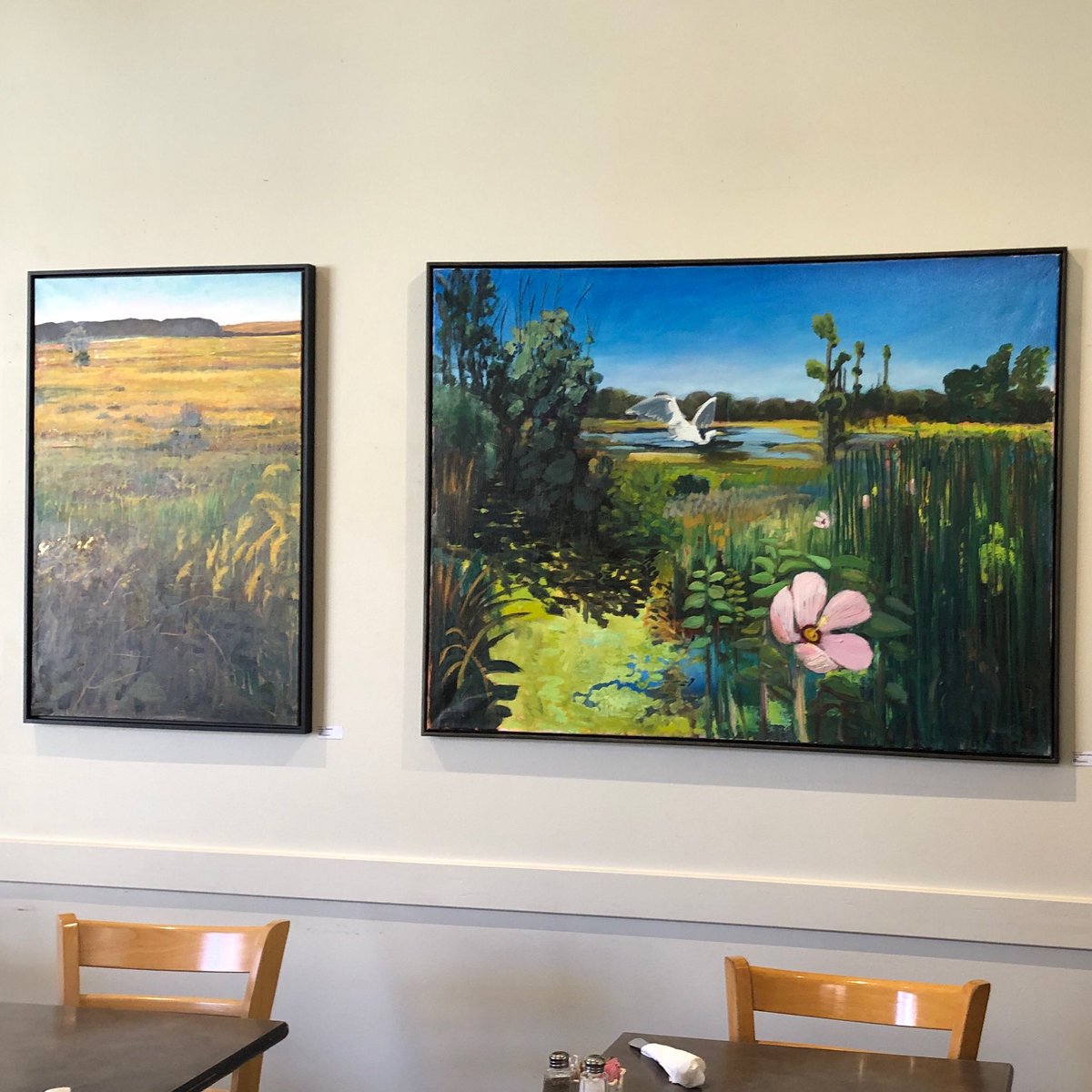 Now showing at the cafe—artist Basia Krol’s (@basiabluebird) vivid landscapes bringing us rich color and nature while the world outside is still a little gray. Make sure to stop by and take a look! 

#CafeSelmarie #LincolnSquareChicago #ChicagoArtists #LandscapePainting