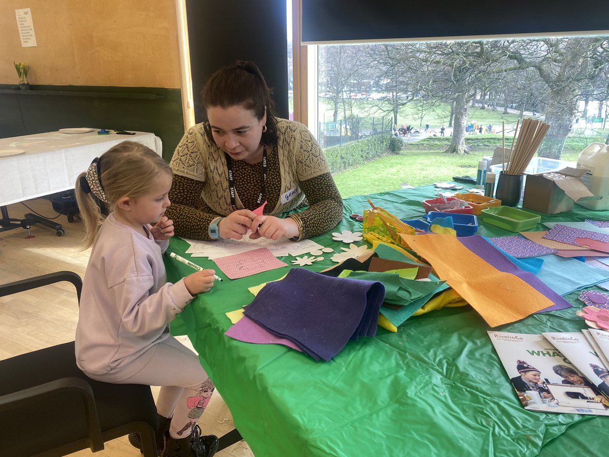 ageuksheffield's tweet photo. A special thank you to our @gathering_s6 activity partner @RivelinCo who kept everyone entertained &amp; informed about what’s going on 💚 https://t.co/hctWKAcNIP