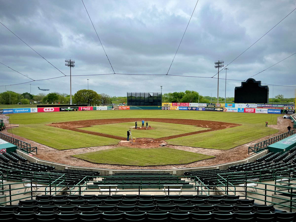 RS3Turf's tweet photo. Nelson Wolff Stadium looking refreshed after a new natural surface install by #RS3Turf.

With a new irrigation system and fresh sod from @ThomasTurfgrass, @missionsmilb will be ready for their home opener April 11! https://t.co/MEqzSMSZZ9
