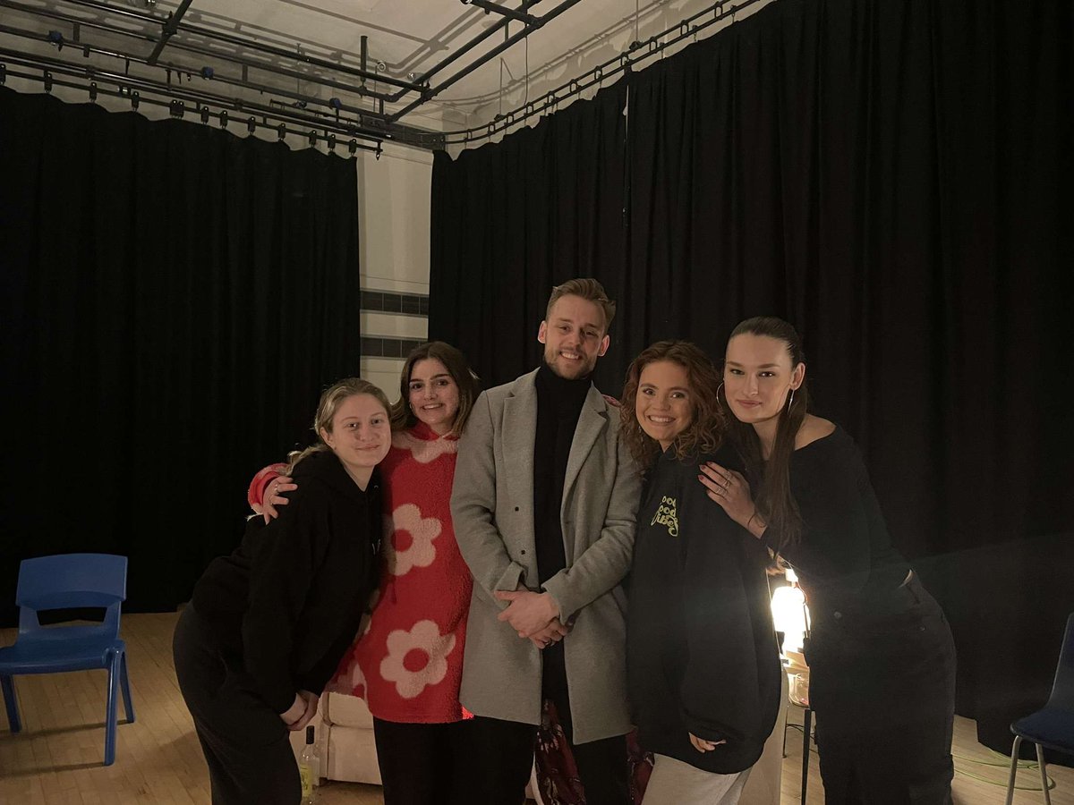 ava_benkova's tweet photo. Some shots from my directing debut! Had the chance to direct a new piece of writing titled ‘I Always Cry On My Birthday’ by the talented @inessawday with the help of @SamThomasActing 🫶🏻 Thank you to the best cast @SadieKightley https://t.co/f3T0Z7iHAh
