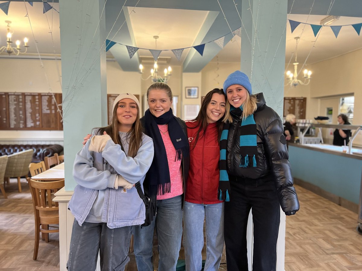 Robertson_Sed's tweet photo. Lots more @SedberghOS visitors yesterday and it was so good to see them all along with lots of OS and current parents too #WilsonRun #ButterfliesBackinTown 🏃🏻‍♀️🦋⭐️🤎 https://t.co/VRFv7hkKPD