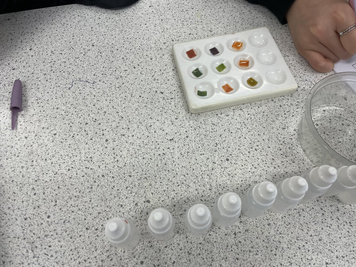 DrTippen's tweet photo. My S3’s have been demonstrating some excellent lab skills during the acids &amp; bases topic @LenzieChem https://t.co/LcyoSJMsIr