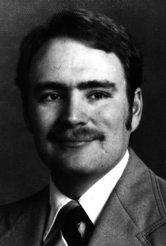 CacheSheriff's tweet image. This past Saturday, on the behalf of the citizens of Cache County, CCSO Honor Guard member Detective Woolstenhulme shoveled snow, cleaned, and placed flowers at the final rest place of Deputy Charles Dickey.
End of Watch: March 18th, 1984
#LestWeForget