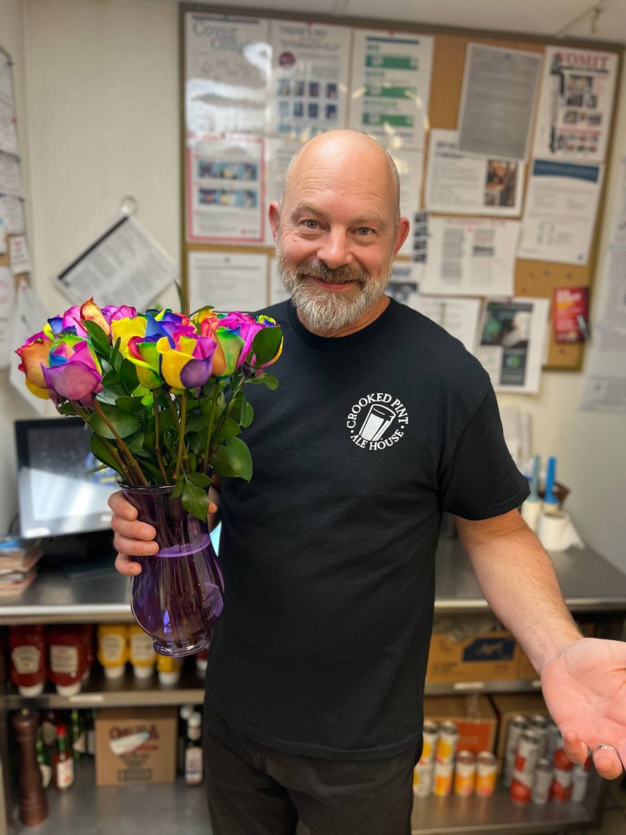 Everybody stop in today and wish our manager Ron a HAPPY BIRTHDAY! 🎉

#CrookedPintMPLS #happybirthday