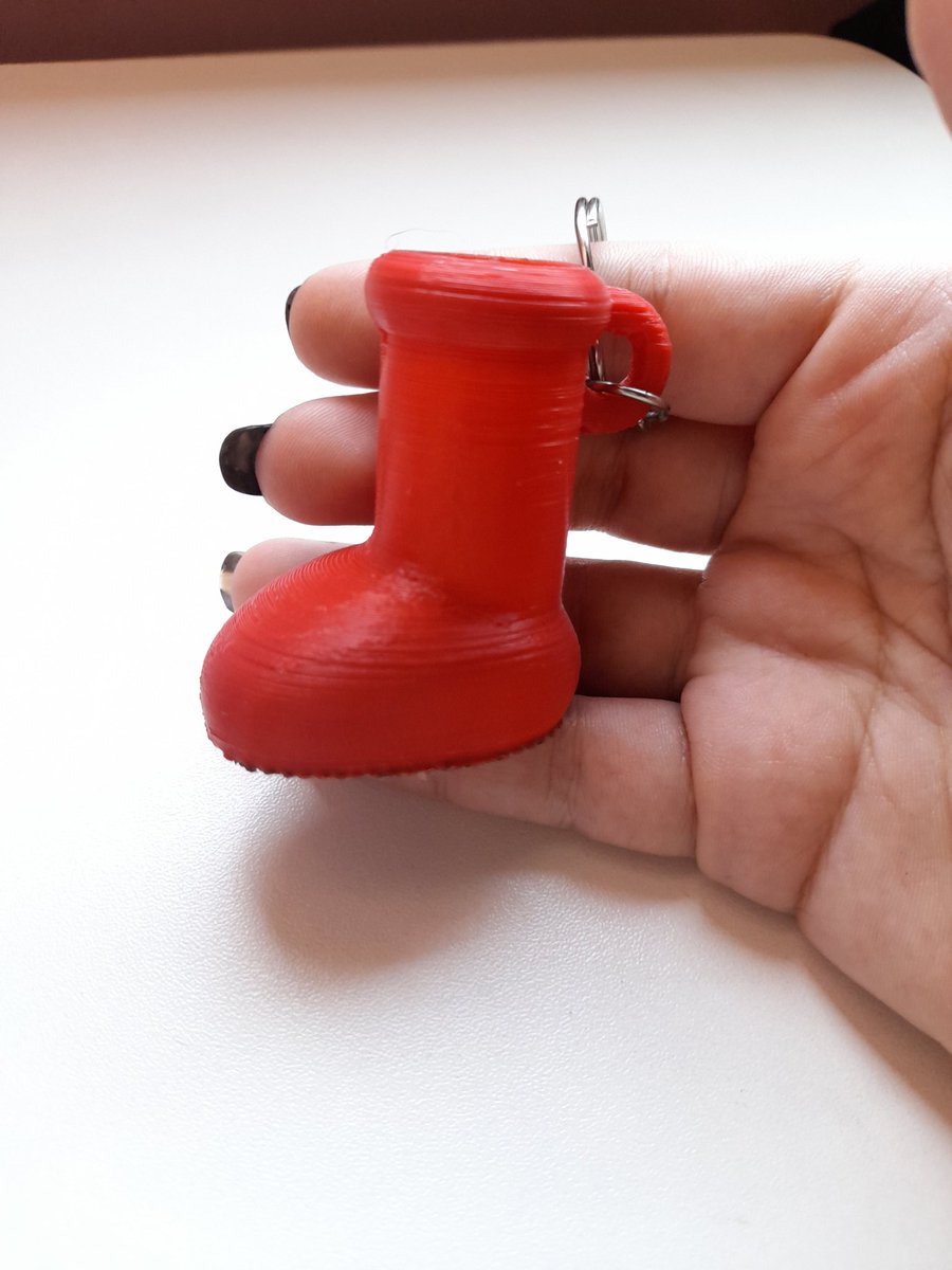 icarusgarden's tweet photo. oi queridos e queridas, abri uma lojinha na shopee pq preciso de grana pra sair de casa uhuul 😁 se vcs seguissem ou dessem pelo menos um rt ja ia me ajudar mto! ❤️ Eu faço produtos de decoração, chaveiros e etc, todos personalizados! https://t.co/ixdIT6lN6K (o insta eh @/vibez3d https://t.co/oxsCfBFTzo