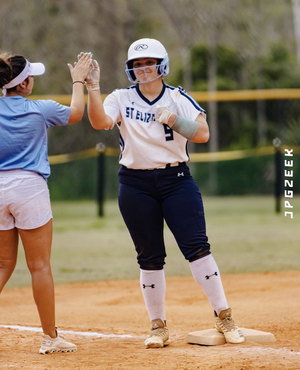 coachkayy_'s tweet photo. Big dreams + Big work ethic = Big PAYOUTS!
#eaglesoftball #SEUSB #blessed https://t.co/tFpHhBy2ak
