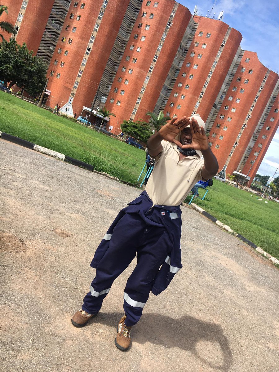 Xlaus Cole tweet media