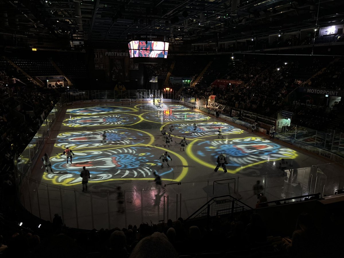 13 of our highest attending students across extra curricular PE are live at the panthers ice hockey game for their rewards trip 🏒

Thoroughly deserved! 

#GetInvolved