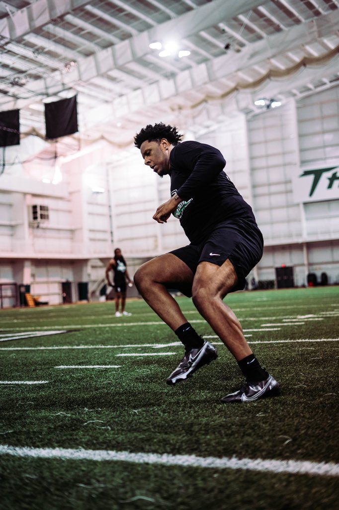HerdFB's tweet photo. BIGS WORKIN! 💪💪 https://t.co/i941jagf4H