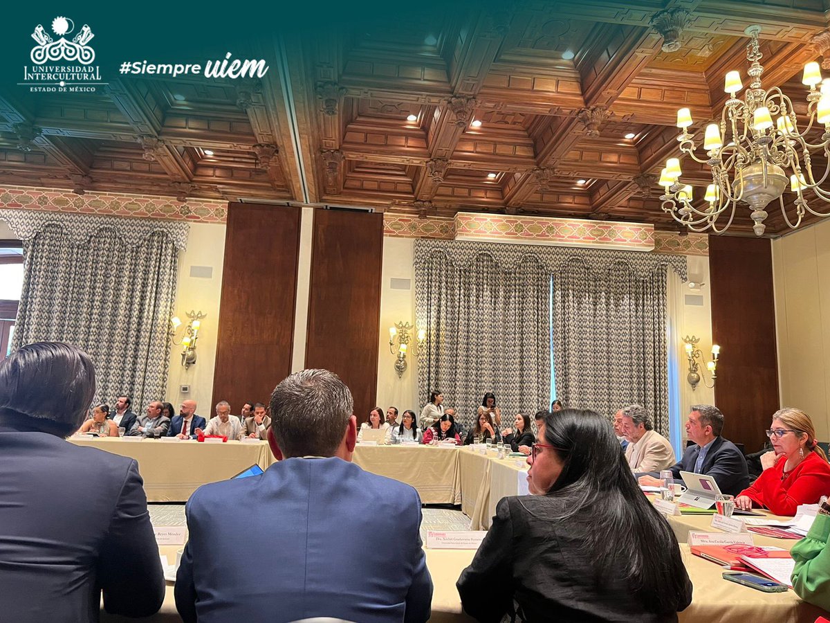 UIEMOficial's tweet photo. La Dra. Xóchitl Guadarrama, rectora de la UIEM, asistió a la Reunión General de Miembros del Consorcio de Instituciones de Educación Superior para el Desarrollo Educativo de las personas Mexicanas en el Extanjero (CIESDEMEX). se lleva a cabo en Tequila, Jalisco #OrgulloUIEM 💚 https://t.co/8qj9x4gqw3