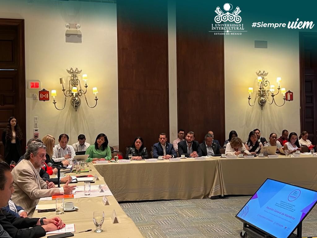 UIEMOficial's tweet photo. La Dra. Xóchitl Guadarrama, rectora de la UIEM, asistió a la Reunión General de Miembros del Consorcio de Instituciones de Educación Superior para el Desarrollo Educativo de las personas Mexicanas en el Extanjero (CIESDEMEX). se lleva a cabo en Tequila, Jalisco #OrgulloUIEM 💚 https://t.co/8qj9x4gqw3