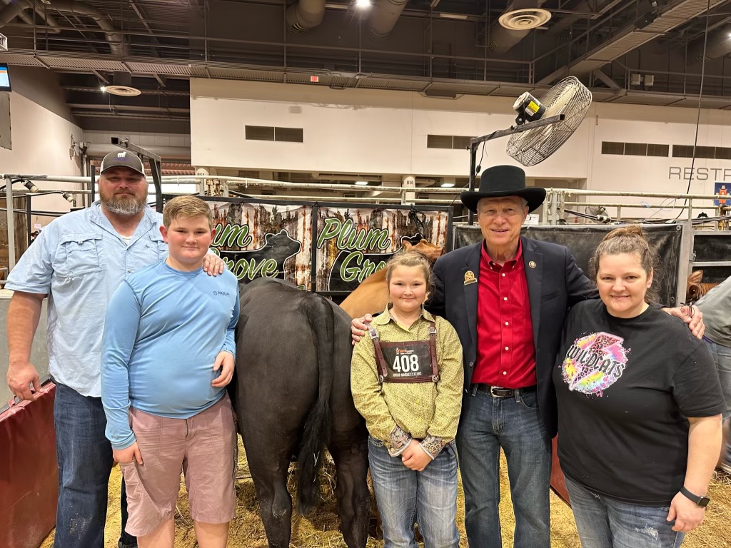 Babin4Congress's tweet photo. Attending the Houston Rodeo is one of my favorite events of the year, &amp; it was an honor to be featured as a special guest. The agriculture industry propels our economy forward, and I couldn't be more proud to represent the best state in the nation and the hardest working Texans! https://t.co/ZC4tPo5xDj