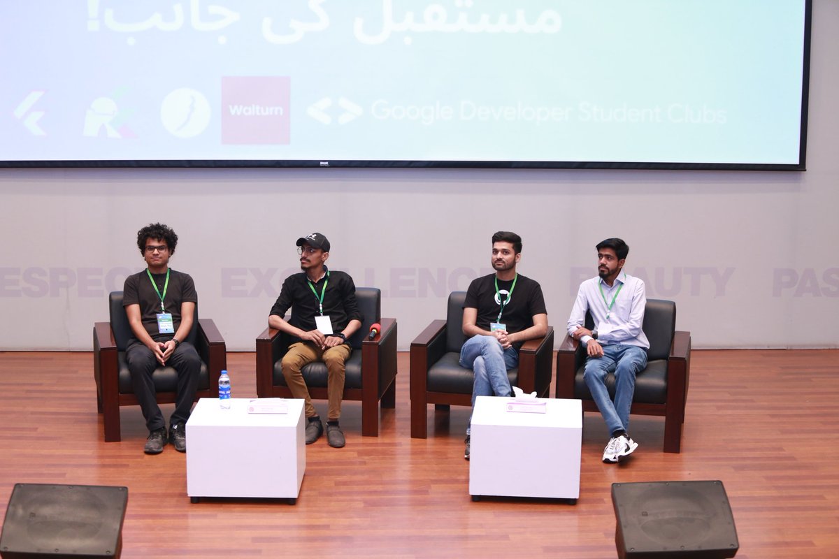 rmahmadkhan's tweet image. Last weekend, I took a short flight for not just attending but also speaking at my first event in Karachi, #FlutterForwardExtended by @FlutterKarachi 🤩
It was an amazing experience speaking there & showcasing the amazing product we're building at JaldiTech.com 🙌