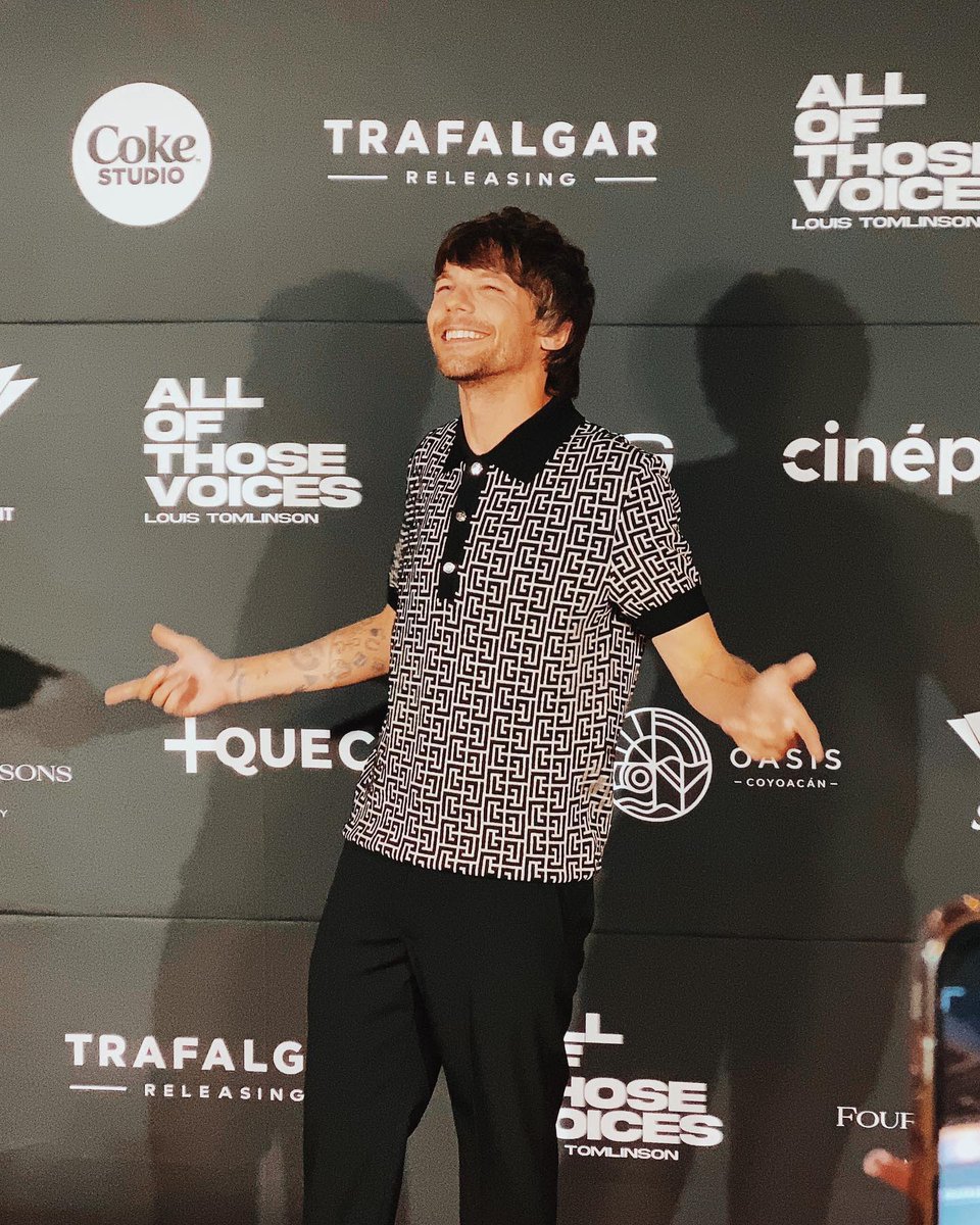 If you see this you are obligated to REPLY with #ProudOfLouis

I need this to be trending from now until the last show tomorrow #AllOfThoseVoices