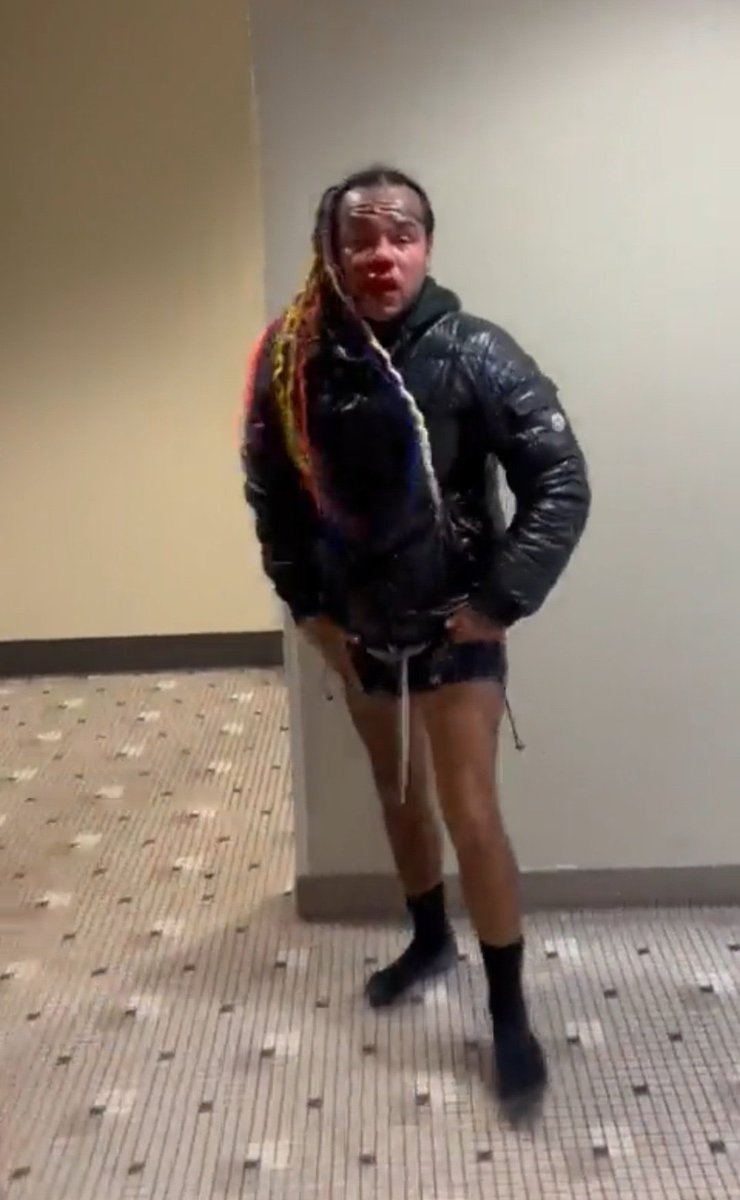 Rave girls meeting up in the bathroom at a festival after getting absolutely demolished by a dubstep set