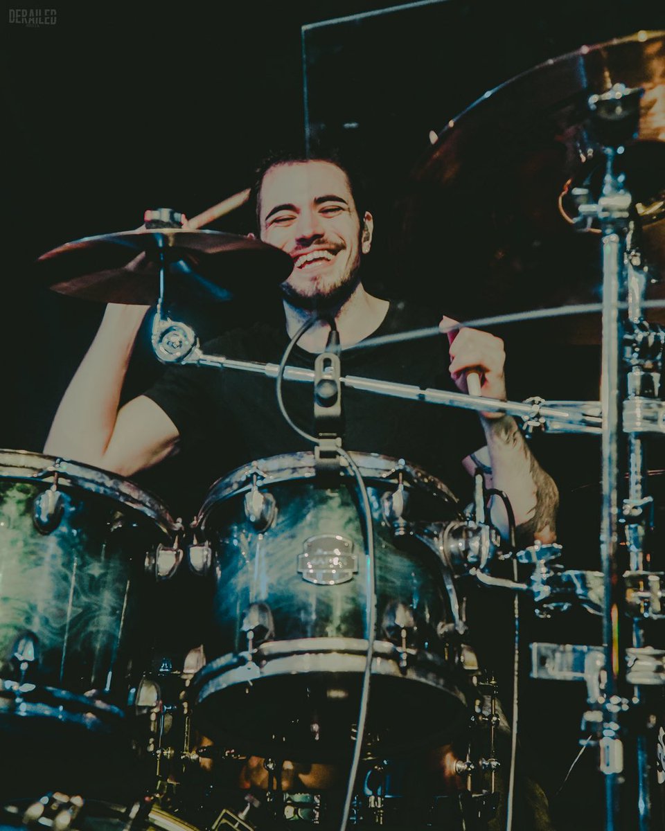 Last Friday <a href="/kassogthamusic/">Kassogtha</a> opened the night for <a href="/AVATARmetal/">𖤐 puppy aether 𖤐</a> at Hellraiser in Leipzig, GER!

Our gallery and review are now live!🤘🏻

derailedmedia.com/kassogtha-gall…

Follow Derailed for more: 
linktr.ee/derailedmedia

📸: <a href="/NickyHdezPhoto/">Nicky Hernández</a>