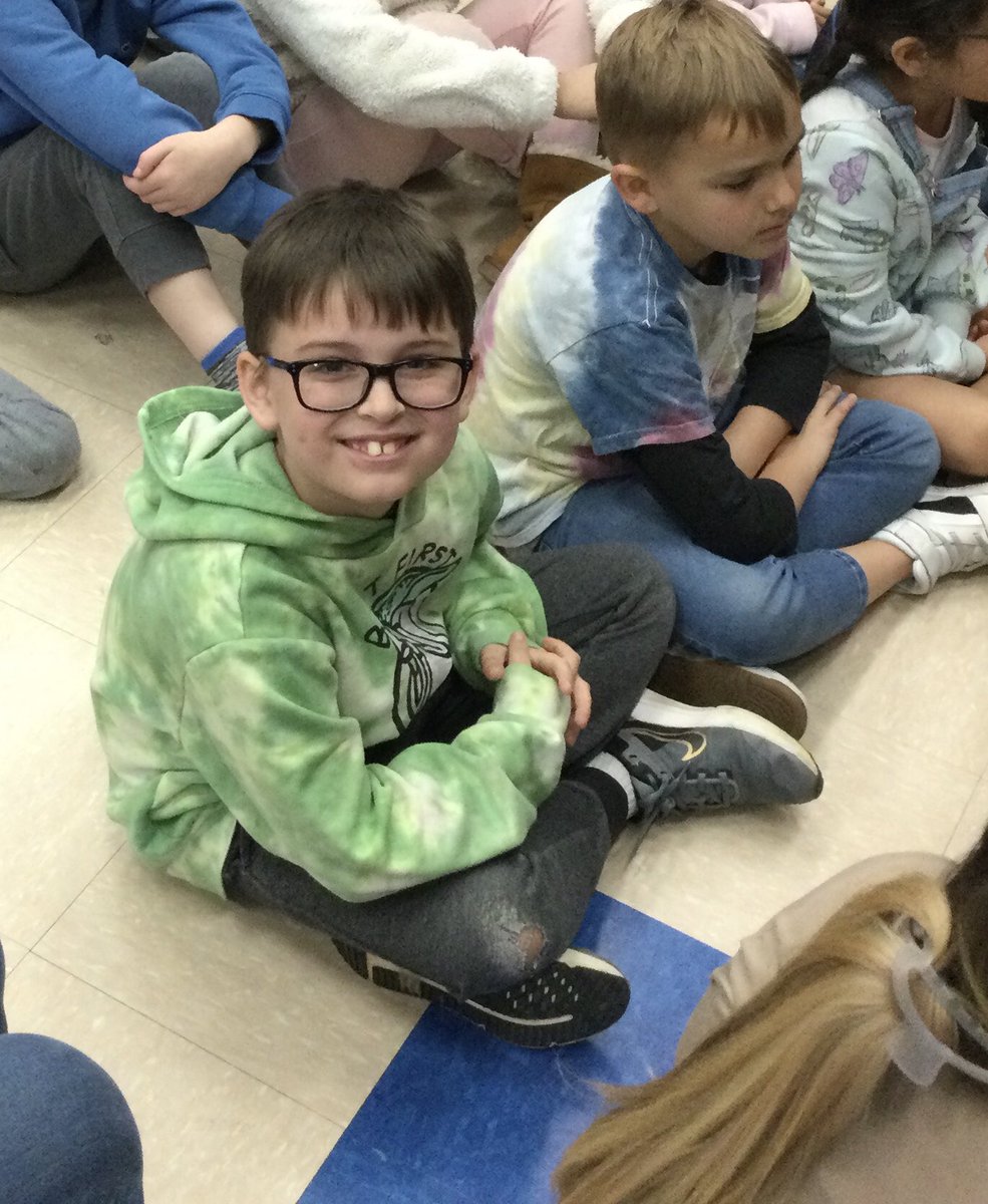 KnoxESKnights's tweet photo. Elm Street Rep Tour makes our students writing come to life with their improv! @CcsdMedia #GetCCSDReading https://t.co/xIq7672Znx