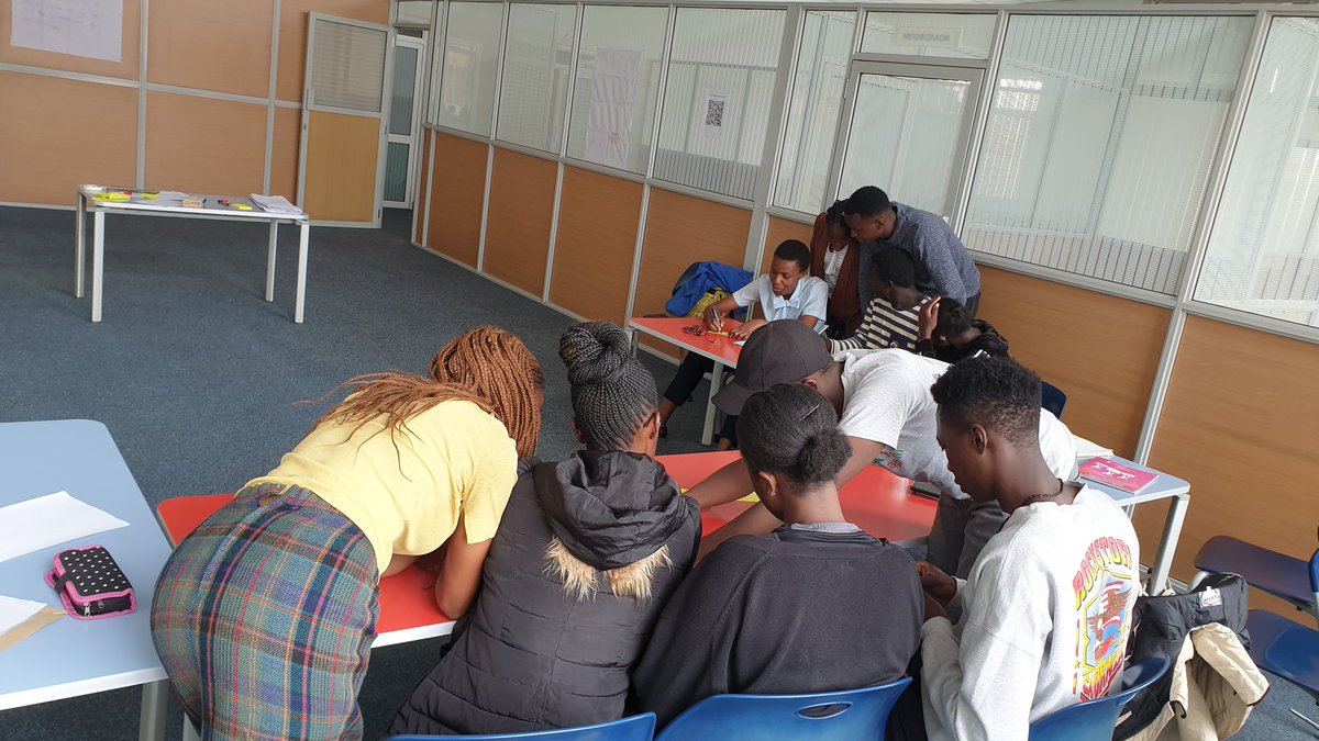 flesymz's tweet photo. The topic of today's workshop was Digital Security. We brainstormed on three areas: password protection, secure browsing, and personal information protection. At the end of it all, each participant #pledged to alter their habits for the better. #DataDetoxKitKE @Info_Activism https://t.co/a3JrbJzDb4