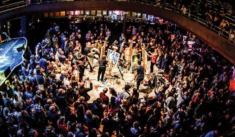 Art Battle®

СУБОТА, 25. МАРТ У 19.30 ВЕЛИКА САЛА

интернационални перформанс у сликању уживо
Светла су погашена, а сценски рефлектори упаљени. Чује се скандирање публике. 
skc.org.rs