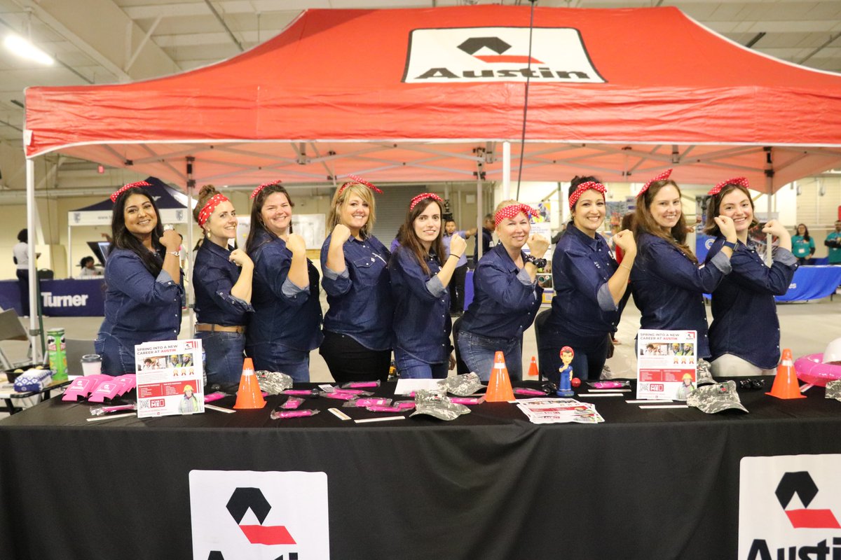 katyisd's tweet photo. Yesterday, over 1,700 Katy ISD students attended #SHEbuildsHouston, a special event aimed at introducing young women to the many career opportunities available in the construction industry. For more photos and to learn more, visit: https://t.co/xPqxL7TFtg https://t.co/myehgwyMnP