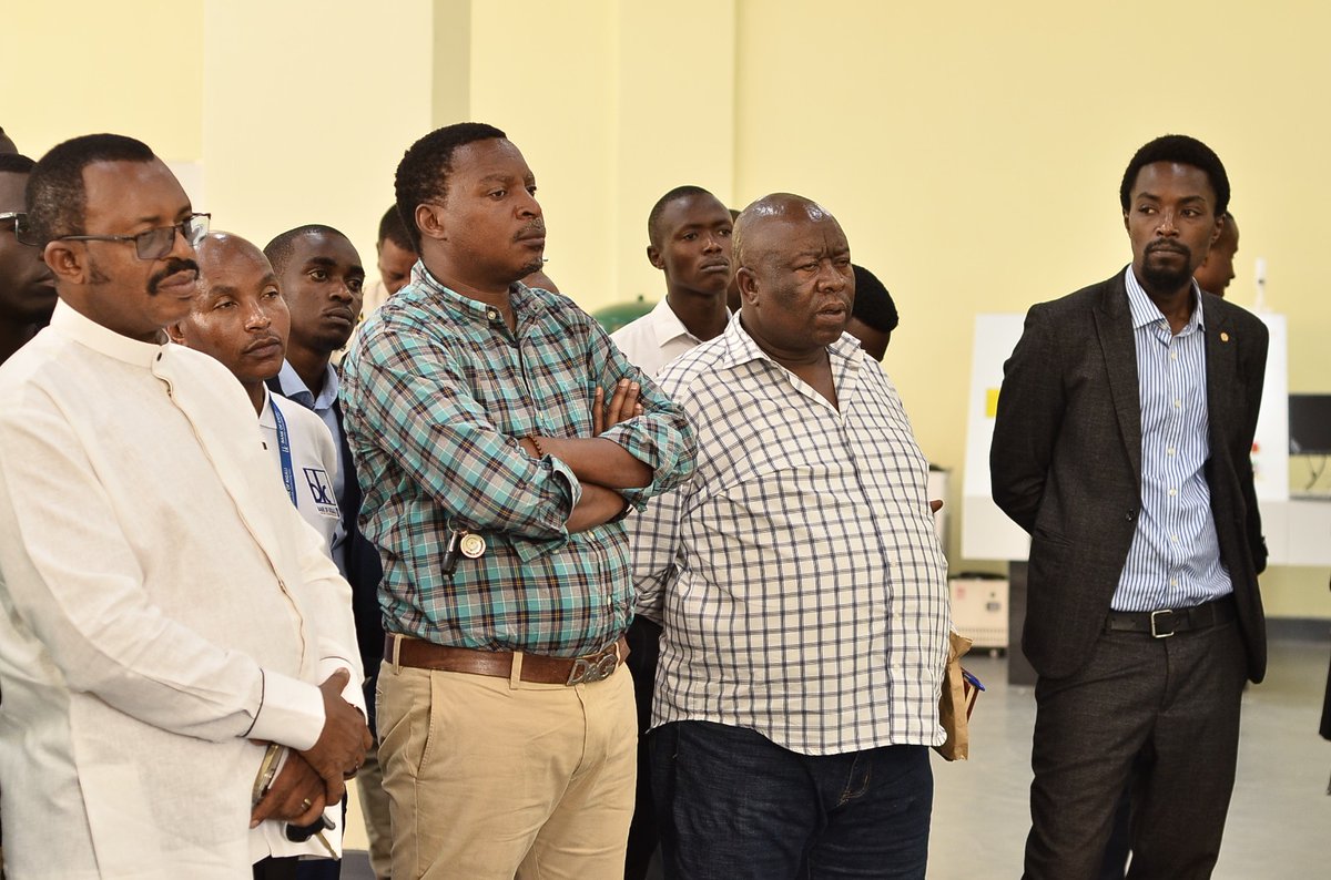 Tumba_College's tweet photo. Today March 22, 2023, IPRC Tumba conducted "Career fair Day &amp; innovation awards". This is an event that helps students rethink, revise and pursue their informed career plans, choices &amp; decisions through their exposure to a broad range of areas of interests. https://t.co/KwO7zdKnkW